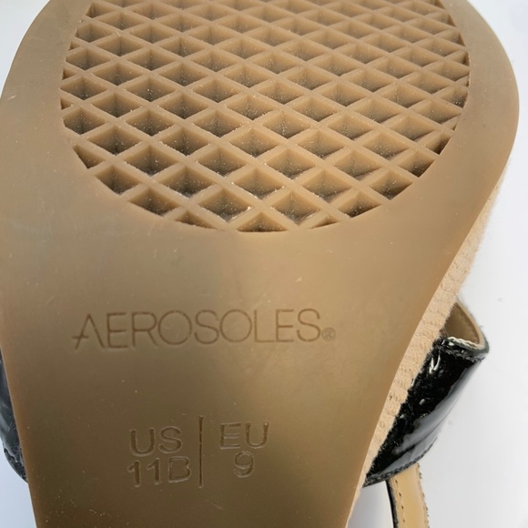 Aerosoles platform black patent leather shoes - Picture 3 of 3